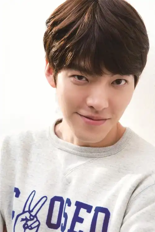 【轮播图片】金宇彬高清写真 简约帅气超有feel图1_天极网