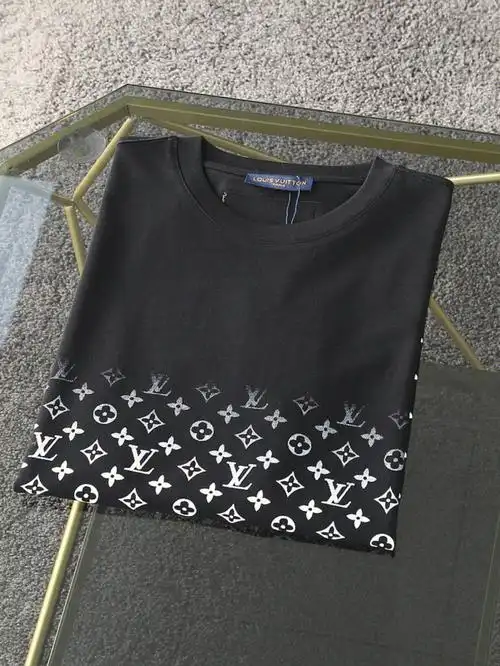 购物分享lv渐变老花t恤男生夏季短袖圆领t