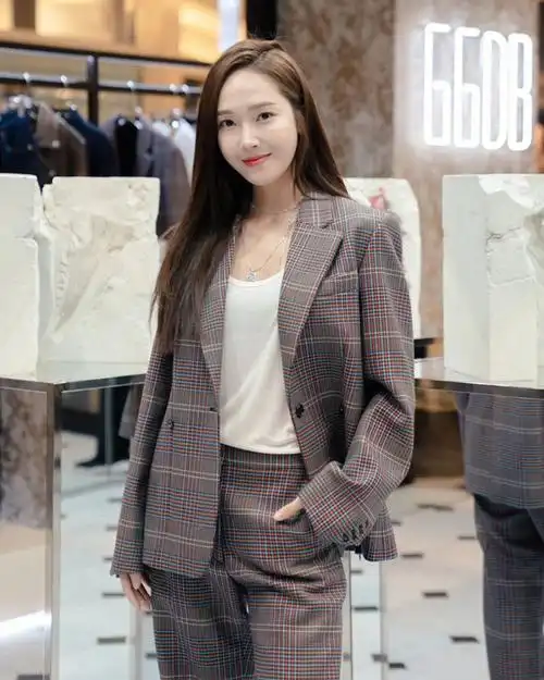 郑秀妍穿搭考古帅气西装look