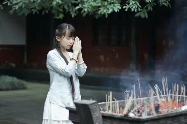 深腐萌妹修老虎汉服摄影