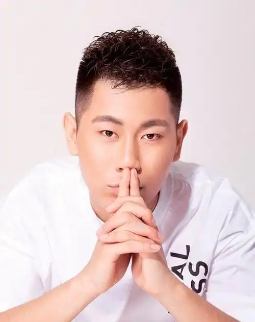 金久哲酷狗献唱新歌东北话hold住全场