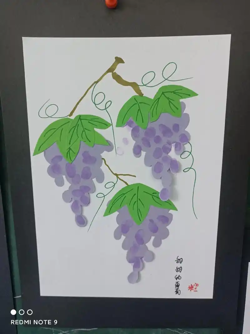 小班作品展     手指印画《好吃的水果》#幼儿园的美好时光 - 抖音