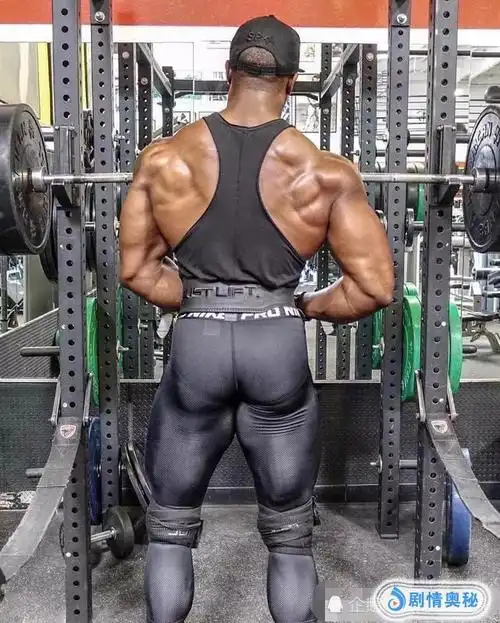 最壮的自然健身者,虎背熊腰,足以媲美肌肉猛人黄哲勋