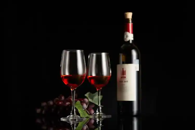 红酒杯拍摄