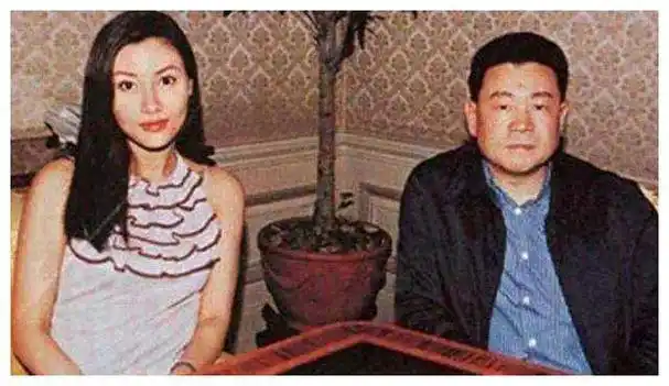 富豪刘銮雄没娶到关之琳和李嘉欣将嫁衣让给他人