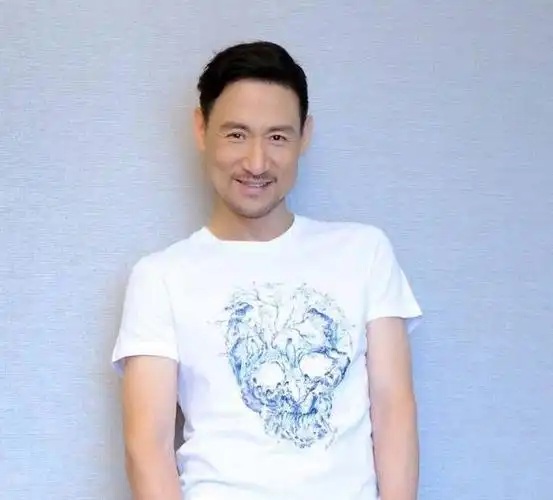 张学友近况曝光面容憔悴胡子斑白网友忧心不已