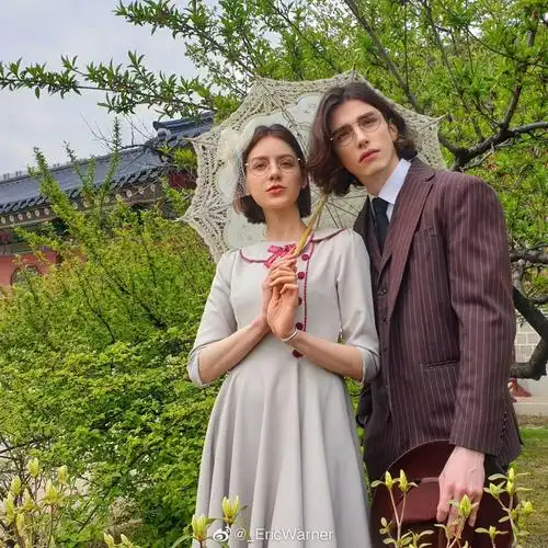 ericwarner个人听说好看的男生总是英年早婚呜呜呜