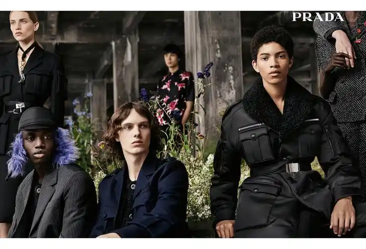 prada2019秋冬女装与男装广告大片浪漫解剖