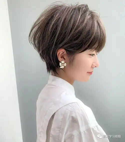 2020女生纹理烫发型推荐100款