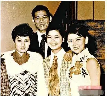 她被称为世纪小三,霸占闺蜜老公31年,将女儿送入豪,夺遗产后全身而退