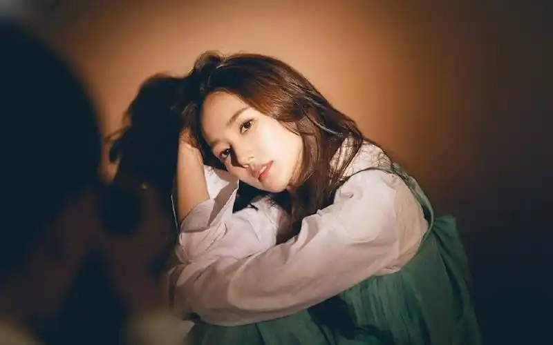 朴敏英优雅迷人写真图片桌面壁纸高清大图预览1920x1200_日韩明星下载