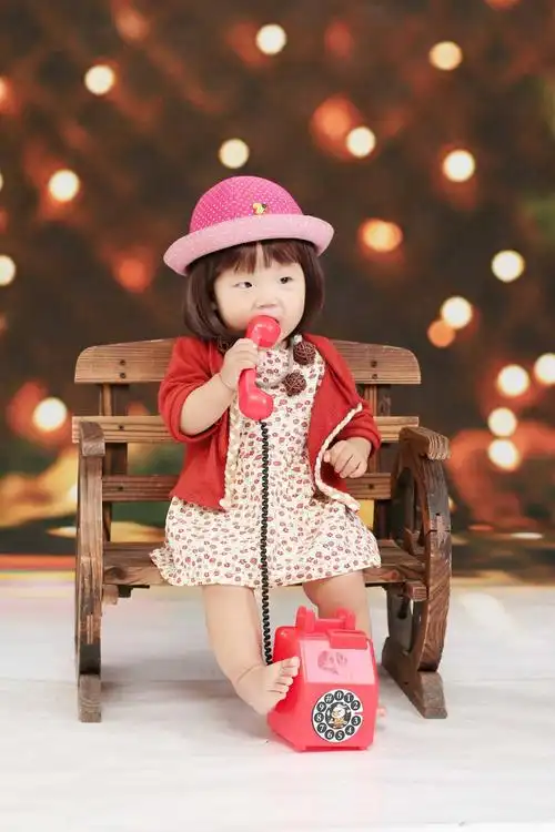 闺女的一岁照片,姨姨们看我可爱吗?来***花花啊.