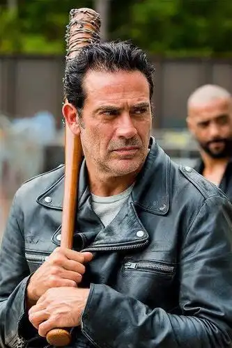 《行尸走肉》论输出类型:尼根是战士,弩哥是射手,瑞克是刺客!