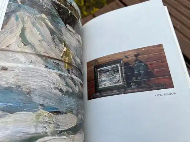 近期,上海女作家石磊继《上海饭局》后又推出系列新作《上海吃客》,由