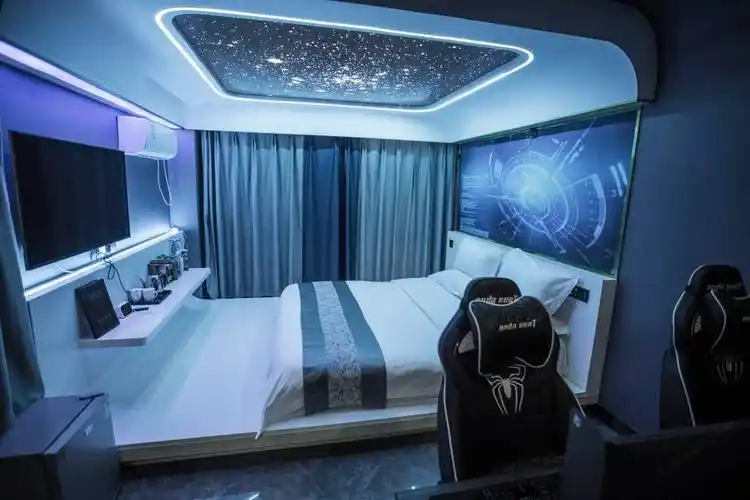 网咖酒店的混血儿成了年轻人喜爱的电竞酒店