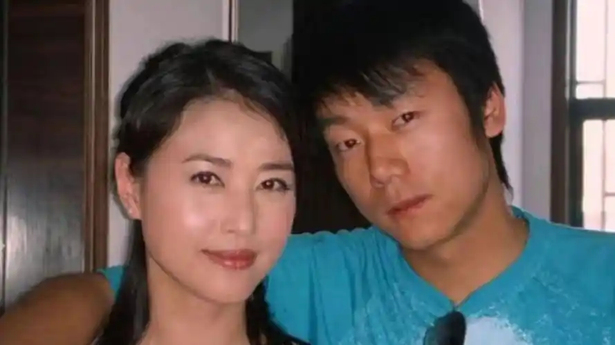 周海媚绯闻男友发文悼念,痛骂助理没照顾好她,疑死因另有隐情