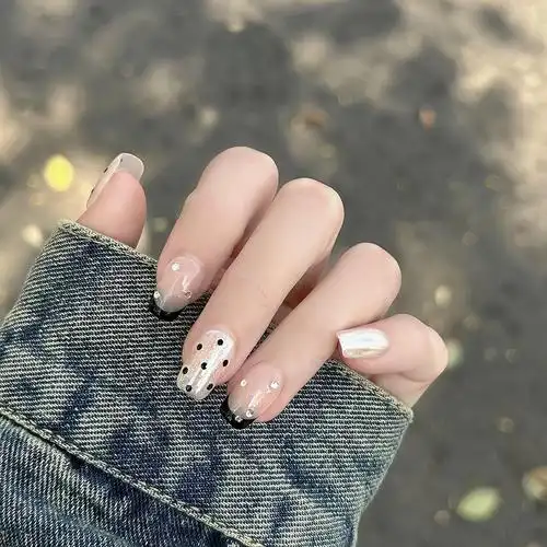 纯手工美甲光疗穿戴甲小短甲日常波点简约轻奢风假指甲法式甲片