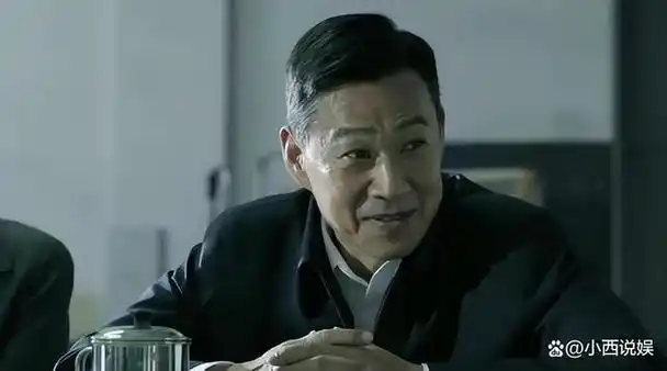 2017年,他主演的电视剧《人民的名义》一经上映便火爆全国,观众都对