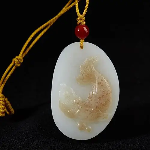 省级玉雕大师丁功博作品 年年有余 35.57g