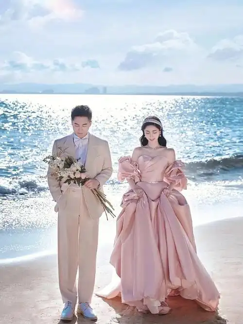 演绎童话般浪漫回忆🌊唯美海边旅拍婚纱照