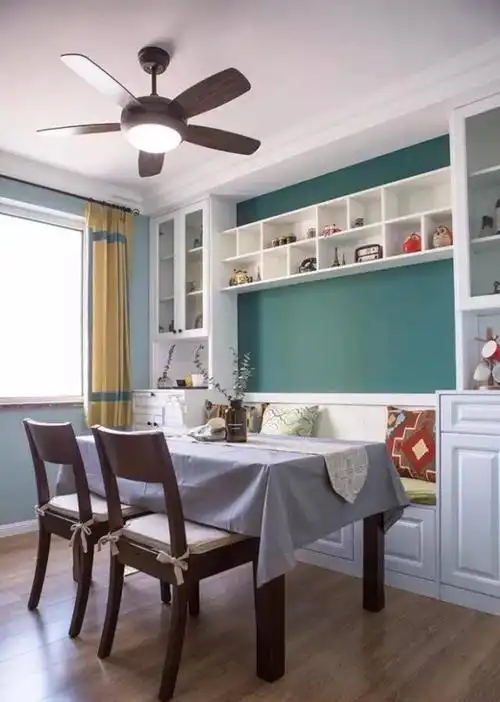 小户型高颜值卡座餐厅