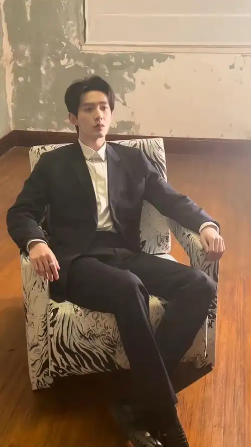 pcstar##邓为穿西装气质##邓为