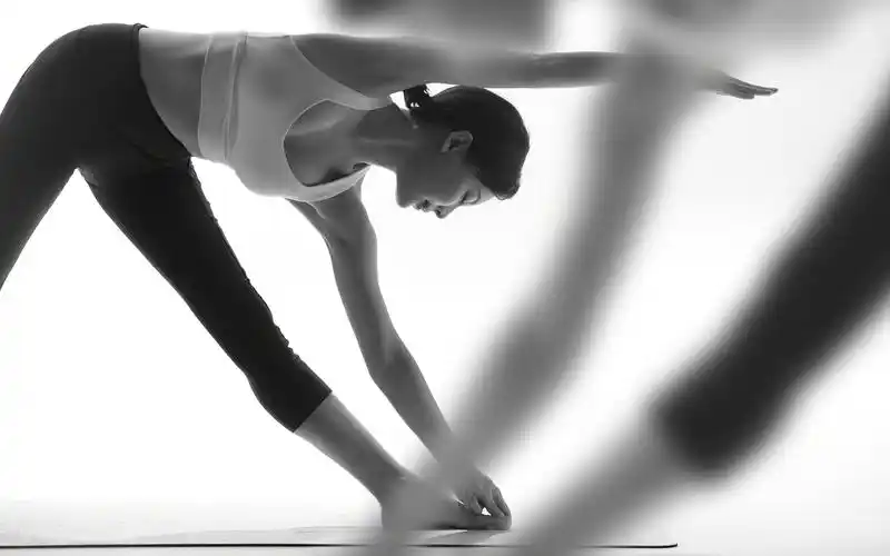 陈数性感瑜伽写真桌面壁纸