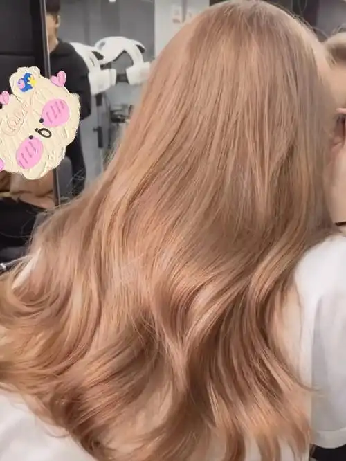 素颜也可以染的奶茶色rose同款女团发色