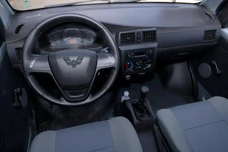 2021款 五菱荣光小卡专用车 1.5l 单排 单层货柜车内饰