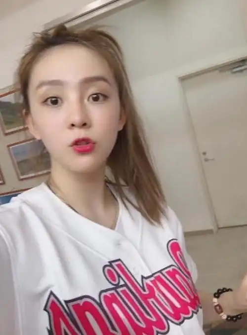 网红薇薇安被富豪求婚9000万礼物当彩礼网友一心一亿