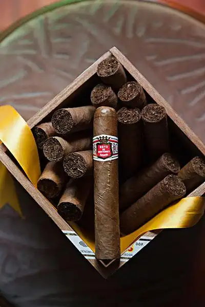 雪茄店图片_雪茄店图片大全_雪茄店图片下载