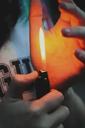 打火机,火焰,手 4k