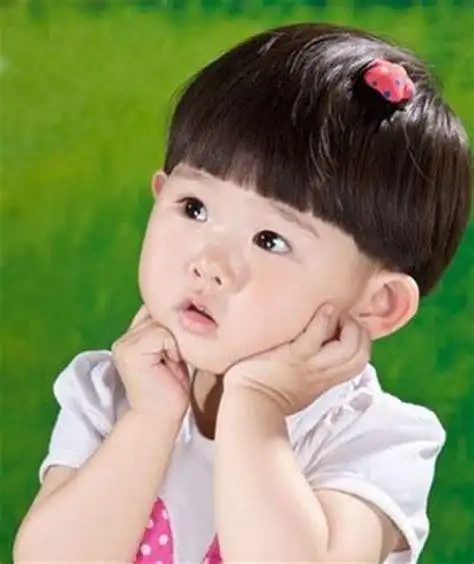 剪了会很可爱哦,支持你剪短发,因为我也是短发(沙宣),和杨紫的发型差