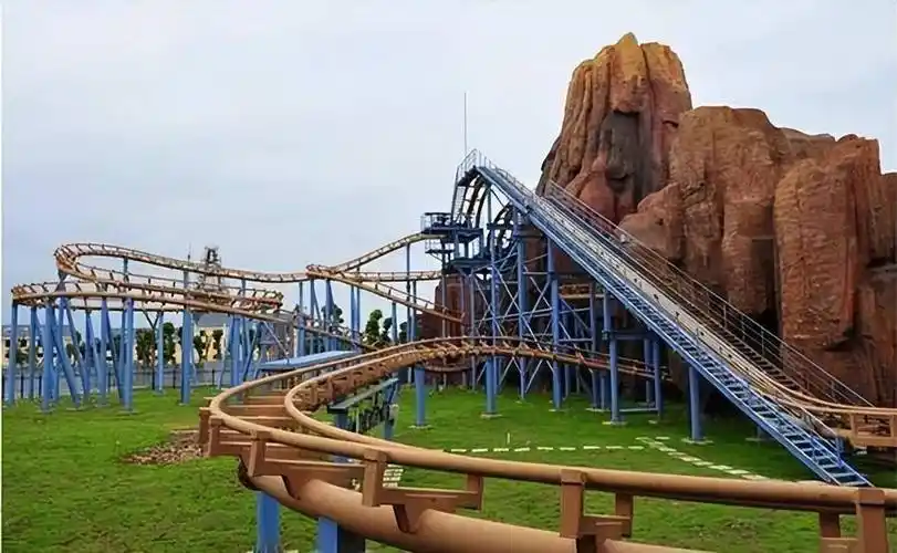 耗资15亿建成,营业不到四年就宣布倒闭_九江_大千世界_梦想