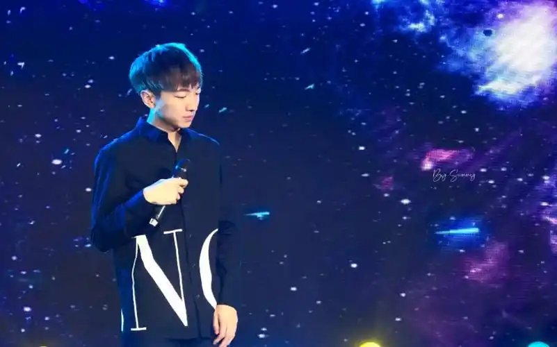 鲁怀德跨年至少还有你