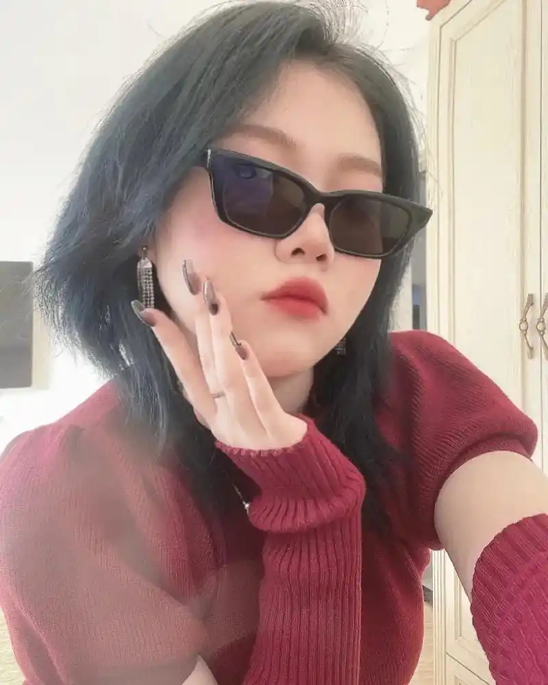 分享照片 #今天长这样 #张妍 #le #热拉 #大帅哥  - 抖音