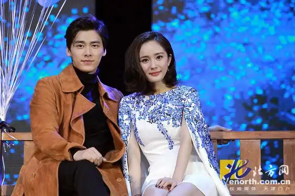 杨幂:一直想给李易峰介绍女友 但他真的很高冷