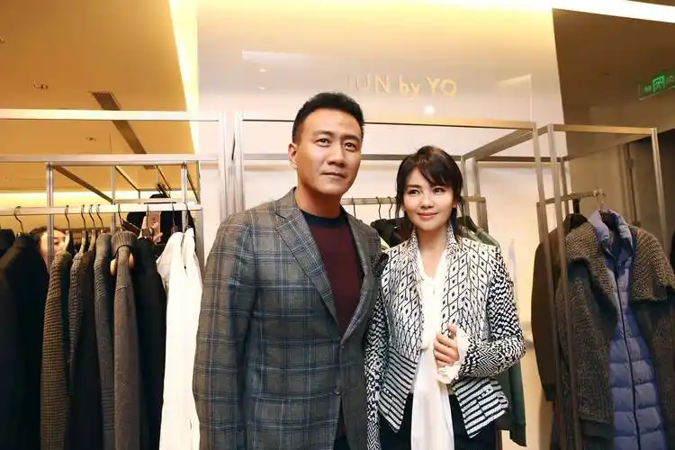 胡军和父亲的"恩怨",以及他和3个女人的瓜_胡宝善_乔峰_儿子