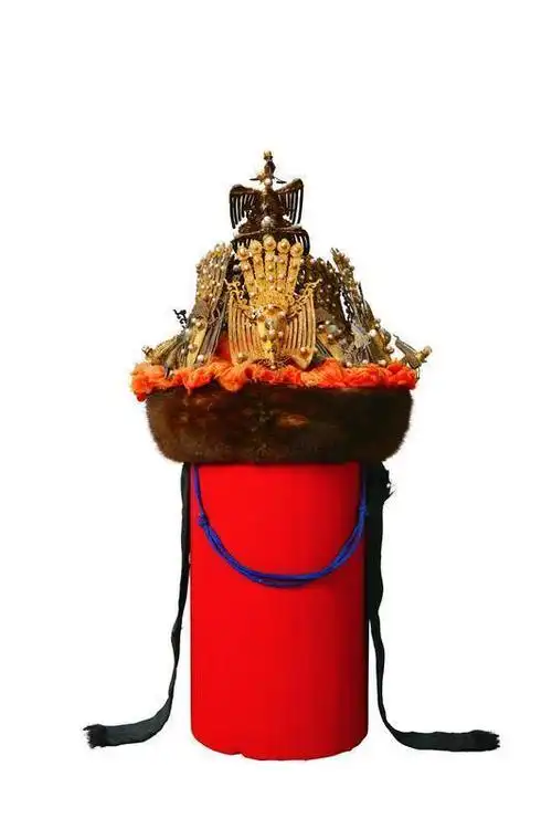 皇后貂皮嵌珠冬朝冠,清代.