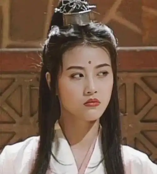 周海媚曾4次拒演灭绝师太直到导演提出一个条件她才答应