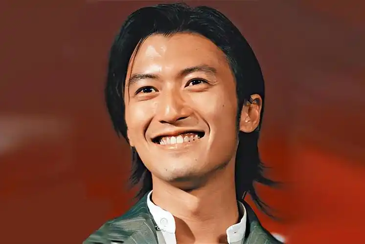 谢霆锋:每当我迷茫的时候,都会去黄家驹墓前烧三炷香想 - 娱乐资讯(主