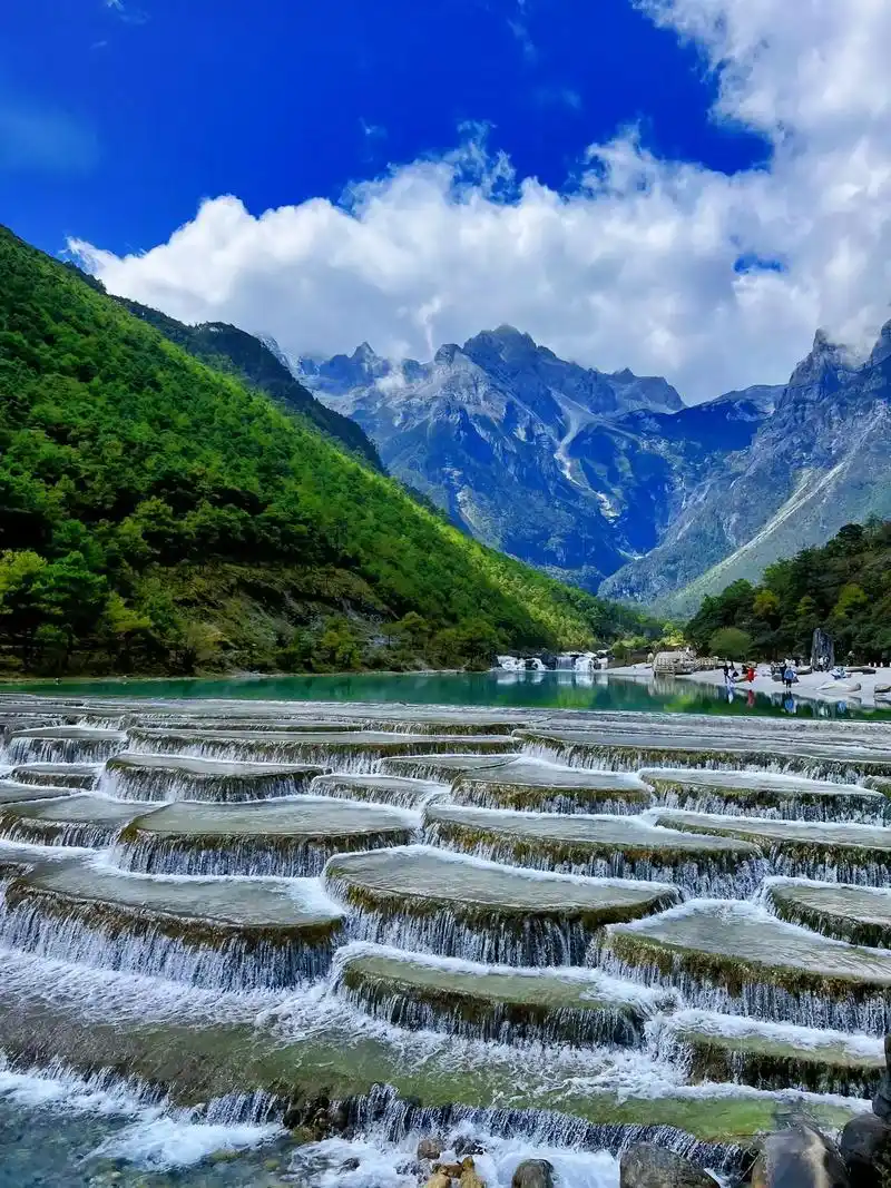 云南丽江蓝月谷