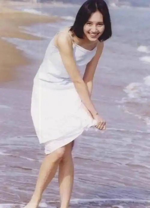 7位"桃花眼"女子明星:陶虹是狐狸,袁泉是金花,宁静