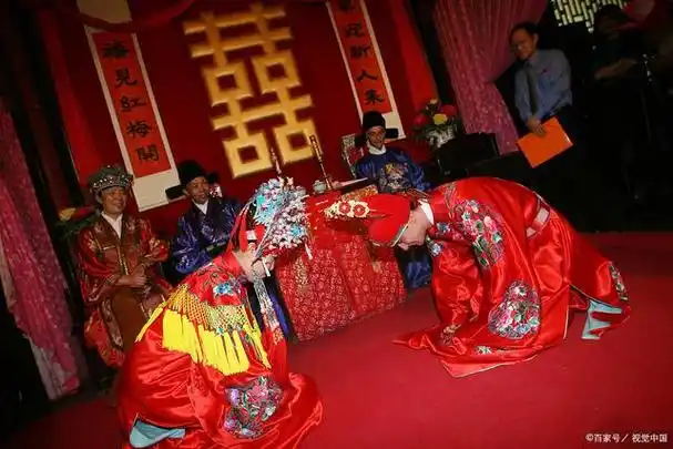 中国传统婚礼中的拜堂,是什么意思