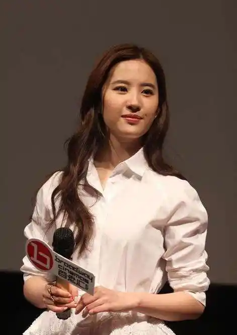 421刘亦菲圈里没人敢要421事件里面刘亦菲怎么了天涯实锤刘亦菲