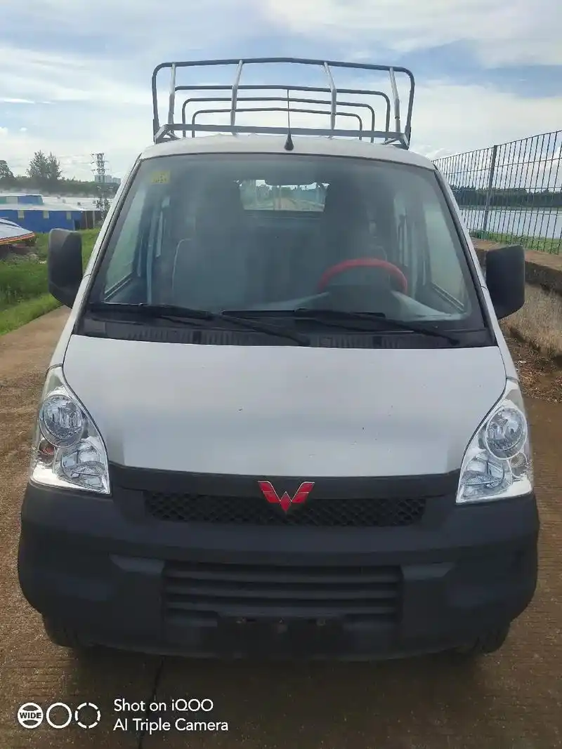 14年五菱神车双排在高栏.14年荣光小卡上架  全车原版原漆 - 抖音