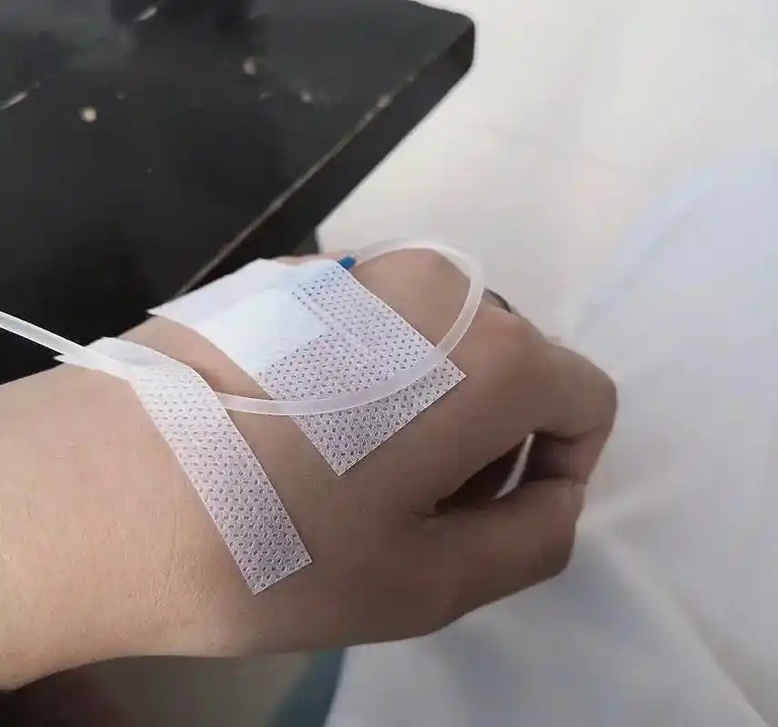 人生中第一次自己给自己输液,自己给自己打针03,很多时候我们 - 抖