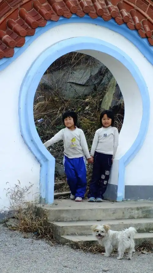 朴实 天真的乡村 小女孩!