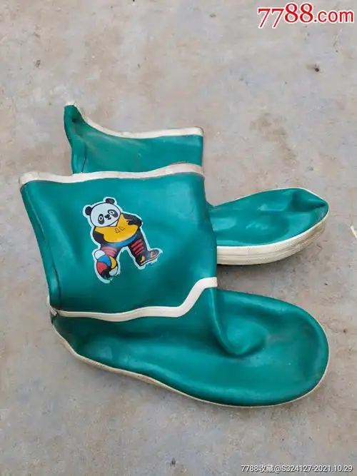 八十年代儿童雨鞋