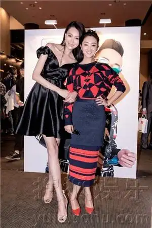 李斯羽主持时尚人盛会 优秀英文主已二持慢功力再次凸显